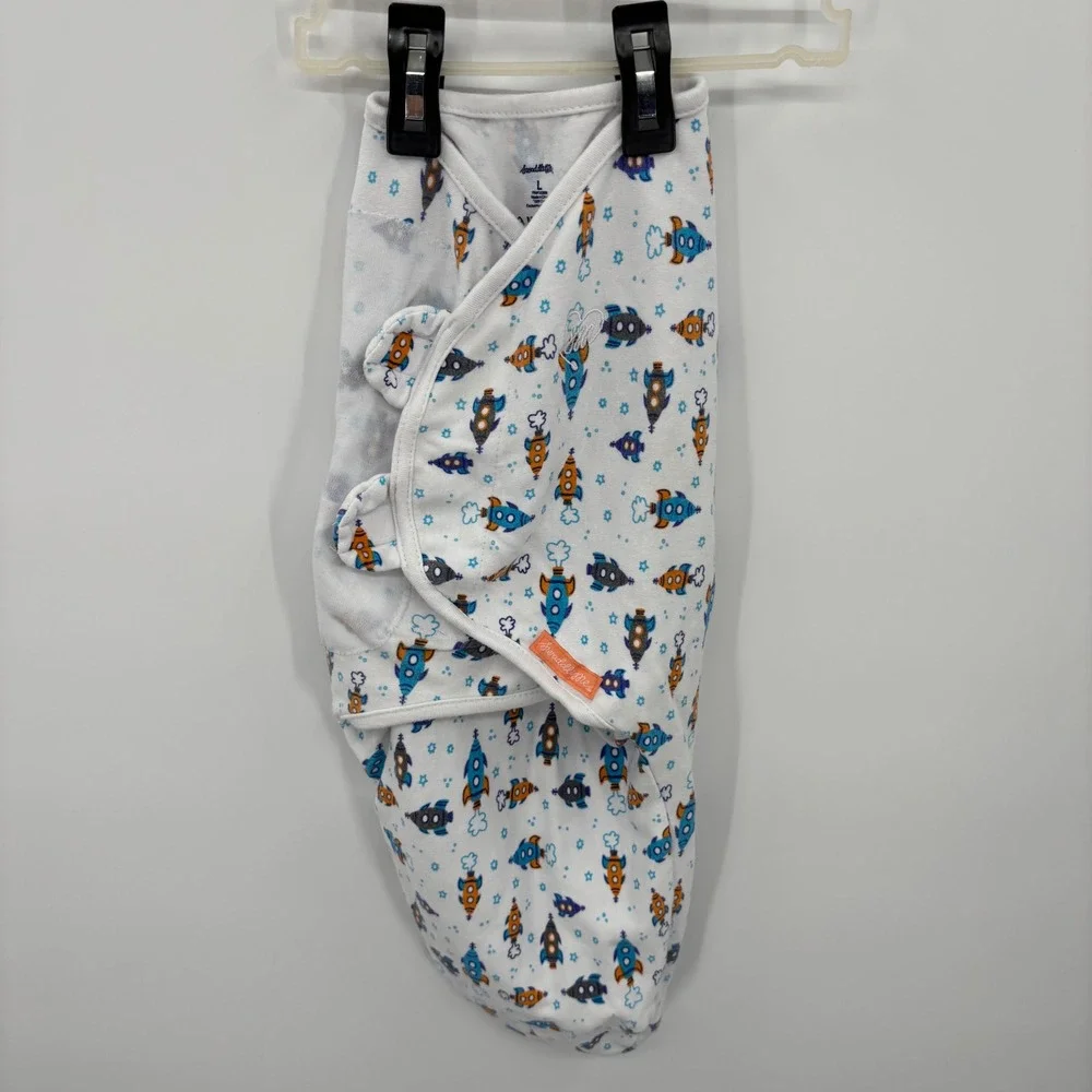 SwaddleMe Adjustable Swaddle Wrap Kids Large White Rocket Ship Space Print Sleep